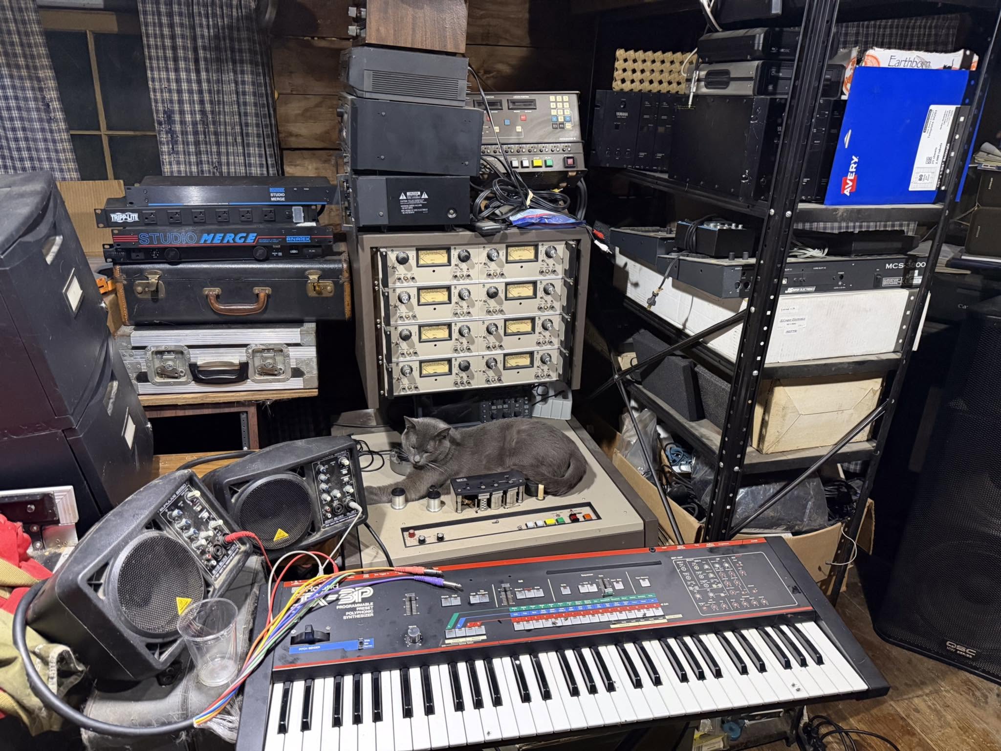 Mr. Puff with Roland JX-30 and JH-110 tape deck